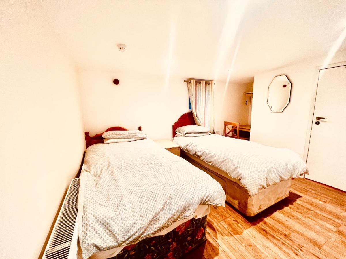 White House Lodge Кембридж Экстерьер фото