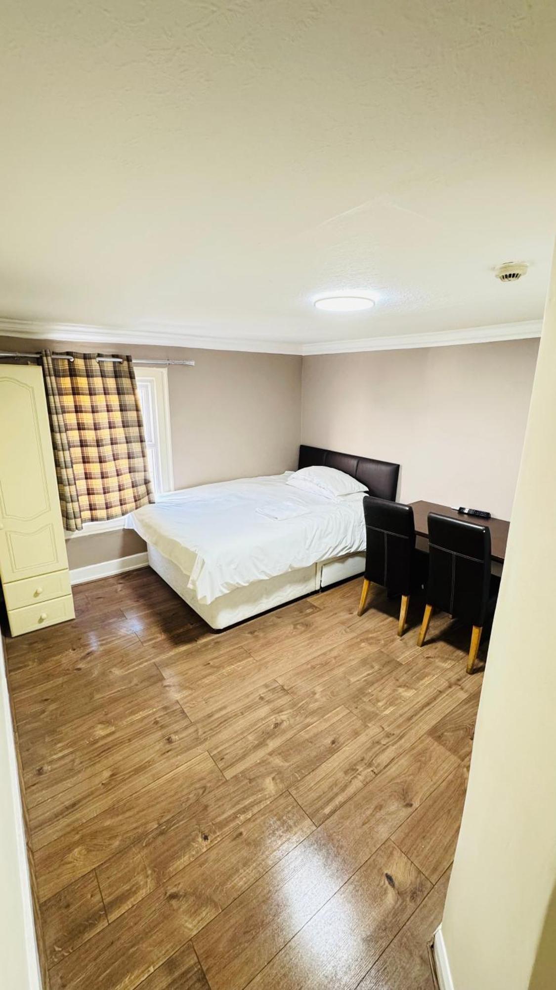 White House Lodge Кембридж Экстерьер фото